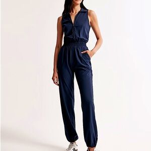 ABERCROMBIE TRAVELER ZIP-UP JUMPSUIT